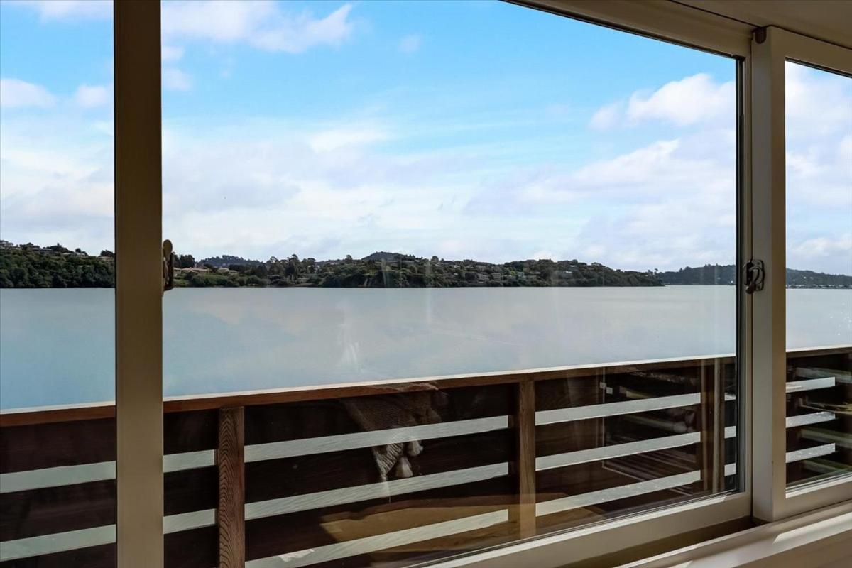 Floating Condos Of Commodore 11 Mill Valley Εξωτερικό φωτογραφία