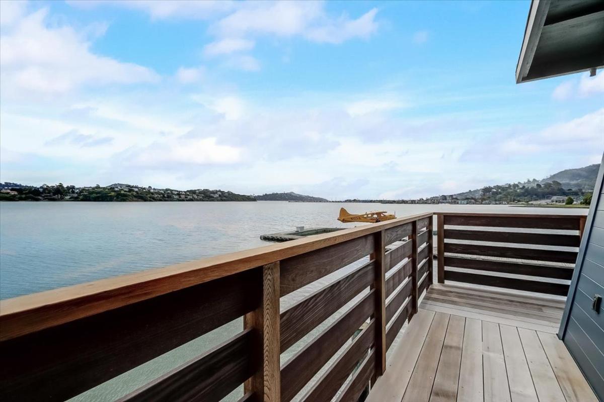 Floating Condos Of Commodore 11 Mill Valley Εξωτερικό φωτογραφία