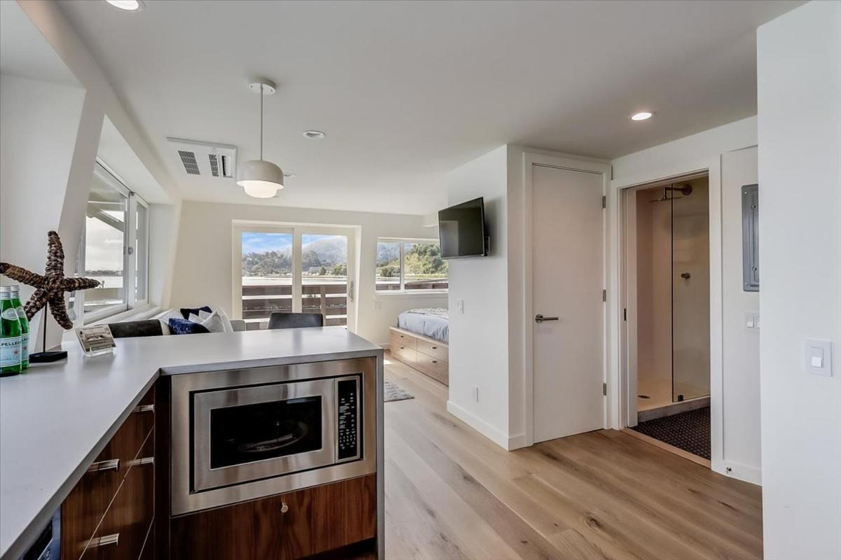 Floating Condos Of Commodore 11 Mill Valley Εξωτερικό φωτογραφία