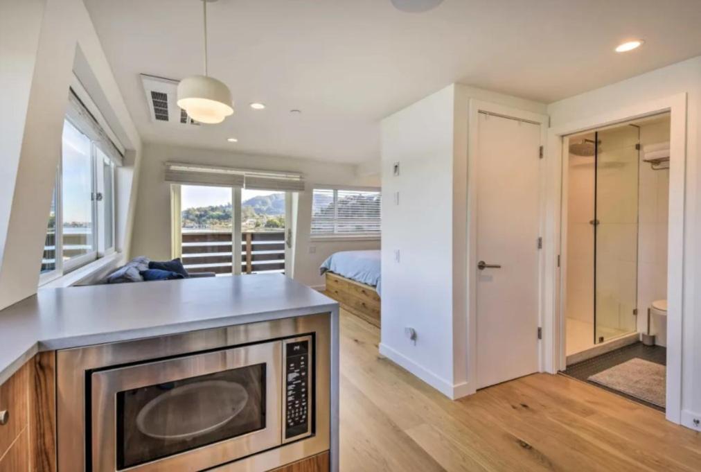 Floating Condos Of Commodore 11 Mill Valley Εξωτερικό φωτογραφία